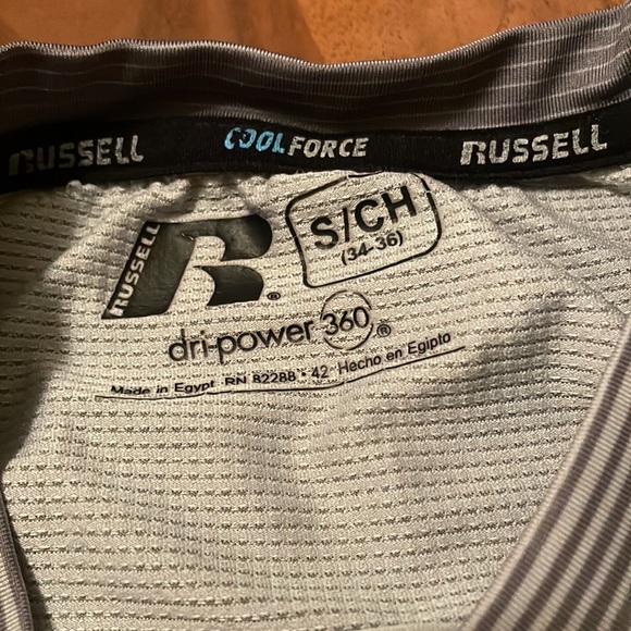 🆓 w/PURCHASE {CLOSET CLEAN OUT} • Russell Dri-Power Performance T Shirt - SZ S - Picture 2 of 3